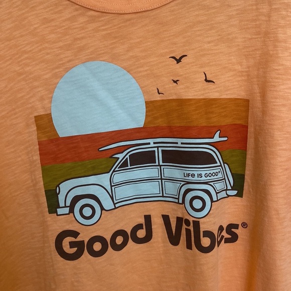 NWT GOOD VIBES TSHIRT - Picture 1 of 2